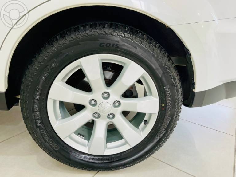 MITSUBISHI - OUTLANDER 2.0 16V 4P AUTOMÁTICO - 2012/2013 - BRANCA - R$ 62.990,00