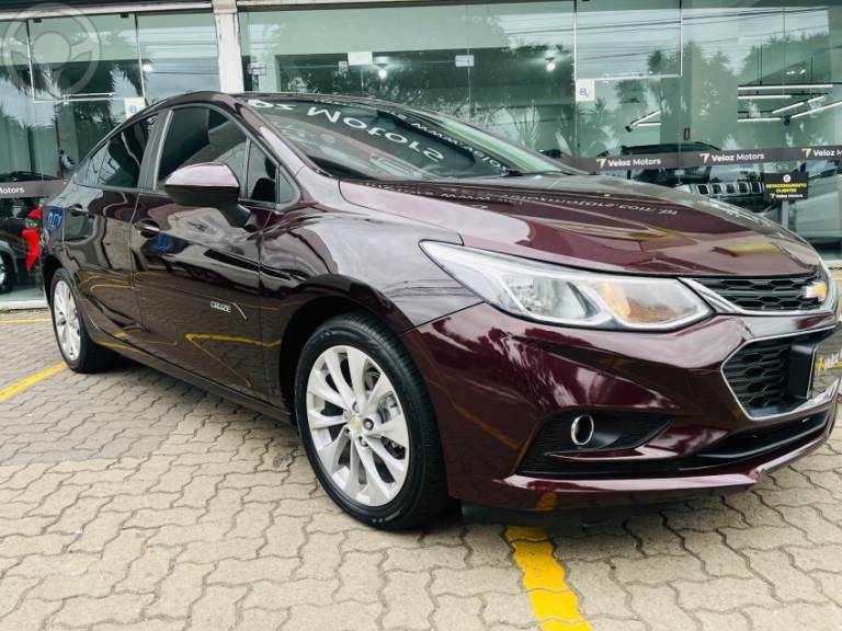 CHEVROLET - CRUZE 1.4 TURBO LT 16V FLEX 4P AUTOMÁTICO - 2017/2017 - VERMELHA - R$ 83.900,00