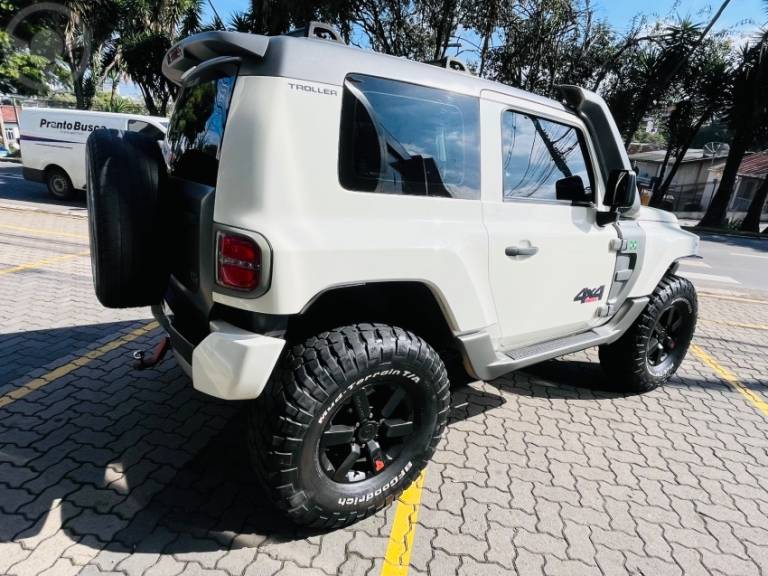 TROLLER - T4 3.2 XLT 4X4 20V TURBO INTERCOOLER DIESEL 2P MANUAL - 2016/2016 - BRANCA - R$ 174.900,00
