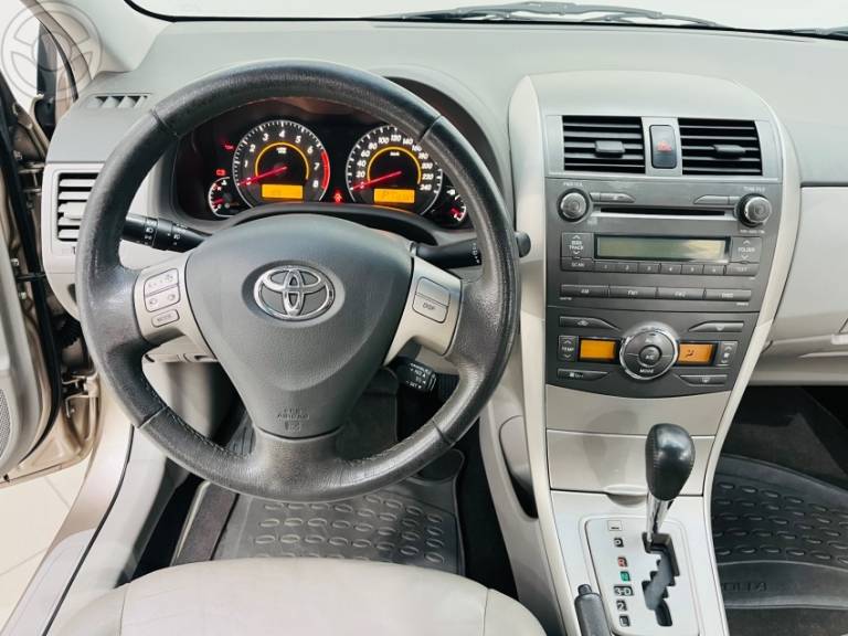 TOYOTA - COROLLA 1.8 XEI 16V FLEX 4P AUTOMÁTICO - 2009/2009 - BEGE - R$ 58.990,00