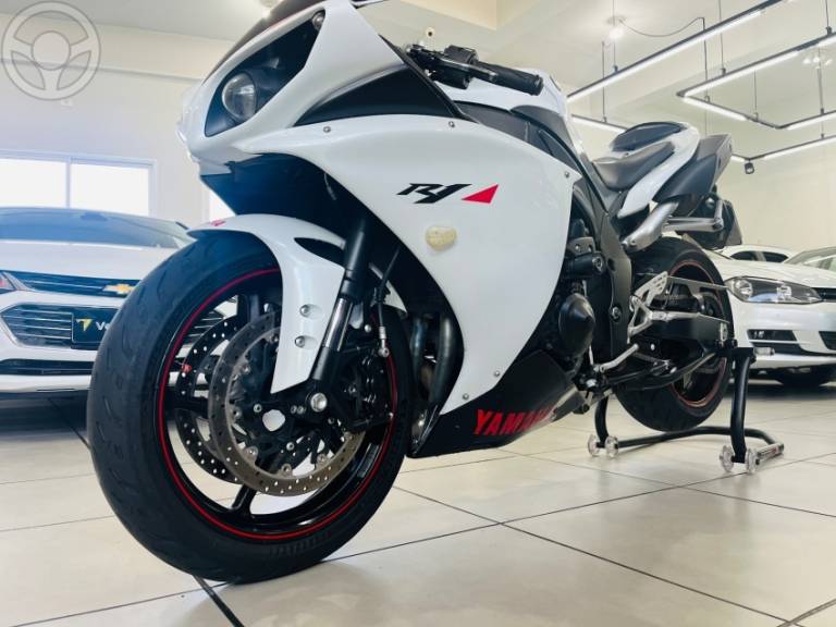 YAMAHA - YZF R1 - 2010/2010 - BRANCA - R$ 39.900,00
