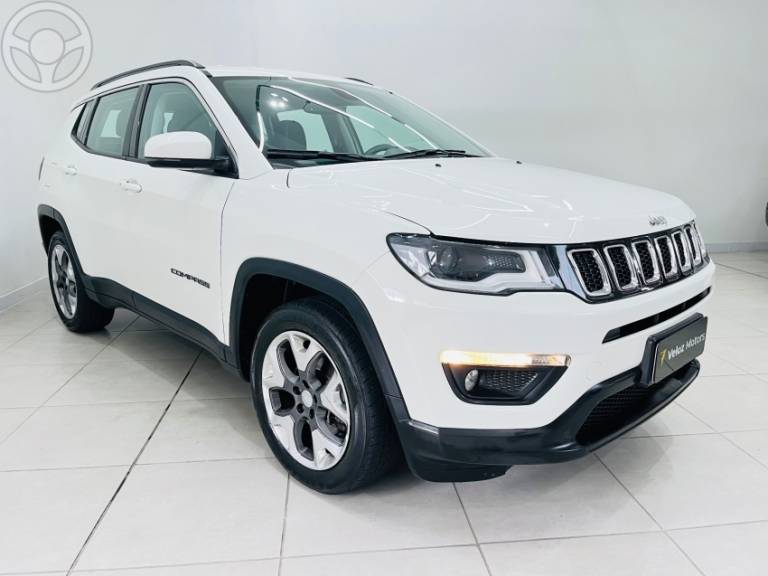 JEEP - COMPASS 2.0 16V FLEX LONGITUDE AUTOMÁTICO - 2018/2019 - BRANCA - R$ 97.900,00