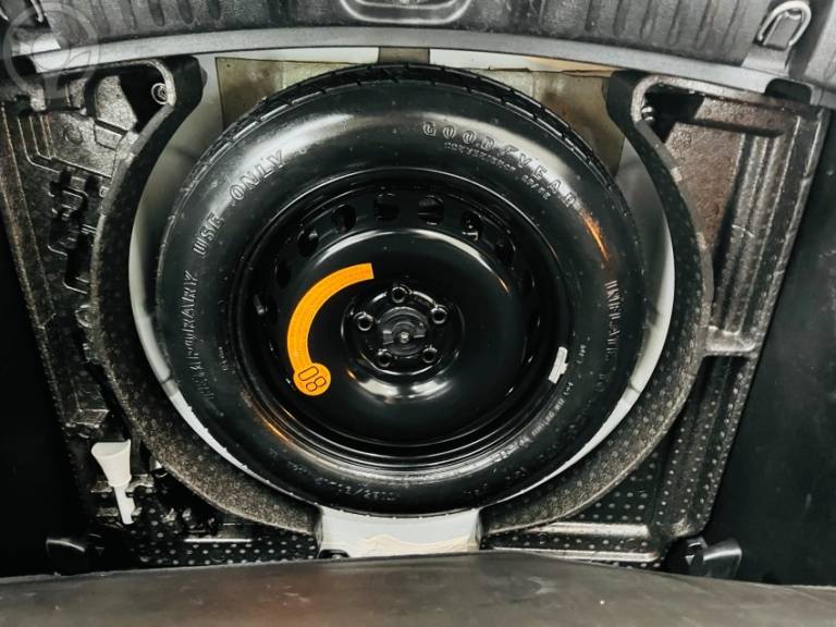 JEEP - COMPASS 2.0 16V FLEX LONGITUDE AUTOMÁTICO - 2017/2018 - BRANCA - R$ 93.990,00