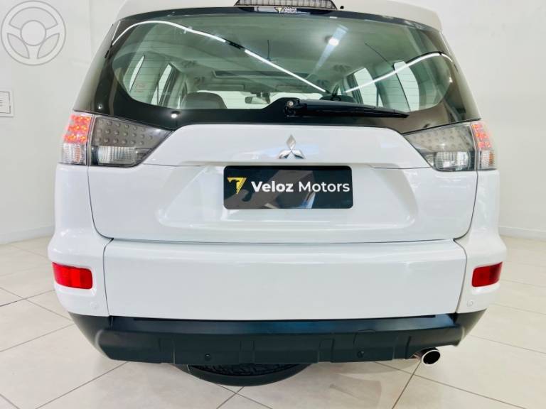 MITSUBISHI - OUTLANDER 2.0 16V 4P AUTOMÁTICO - 2012/2013 - BRANCA - R$ 62.990,00