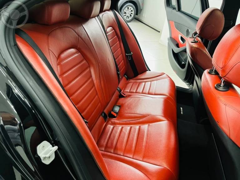MERCEDES-BENZ - C 250 2.0 CGI SPORT TURBO 16V 4P AUTOMÁTICO - 2015/2016 - PRETA - R$ 153.990,00