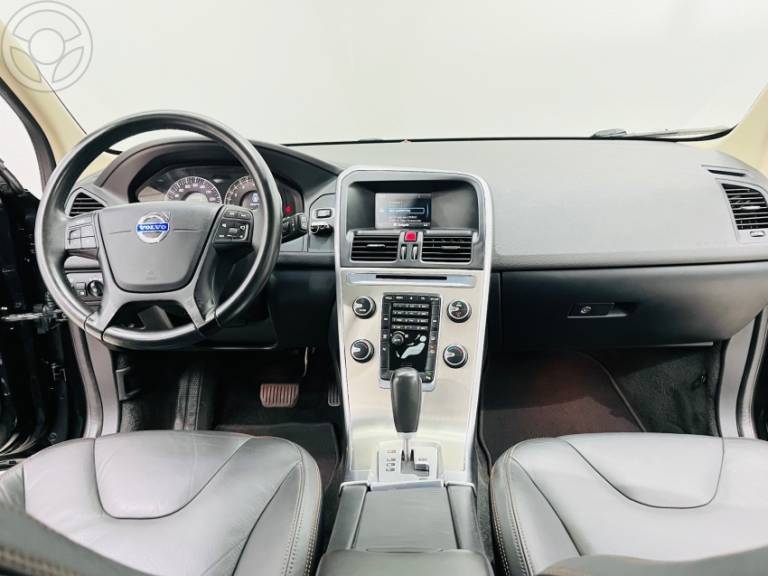 VOLVO - XC60 2.0 T5 COMFORT FWD TURBO 4P AUTOMÁTICO - 2012/2012 - PRETA - R$ 61.900,00