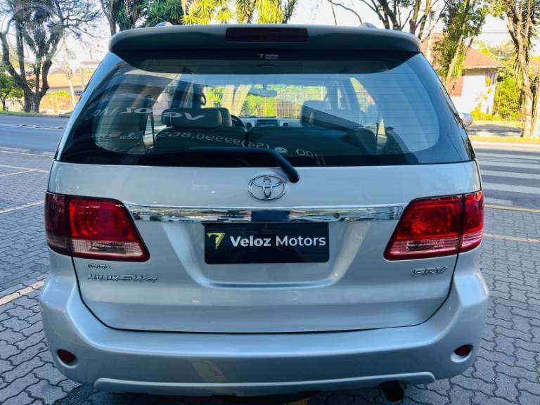 TOYOTA - HILUX SW4 3.0 SRV 4X4 16V TURBO INTERCOOLER DIESEL 4P AUTOMÁTICO - 2006/2007 - PRATA - R$ 108.990,00