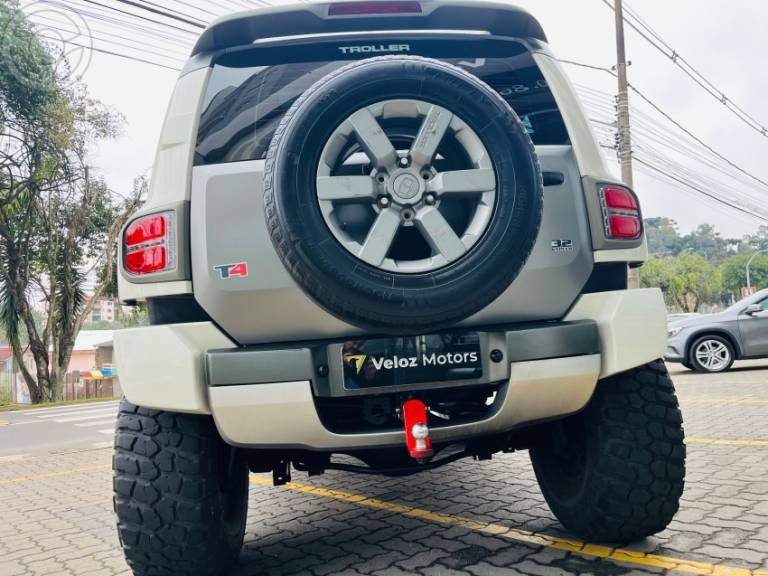 TROLLER - T4 3.2 XLT 4X4 20V TURBO INTERCOOLER DIESEL 2P MANUAL - 2016/2016 - BRANCA - R$ 169.990,00