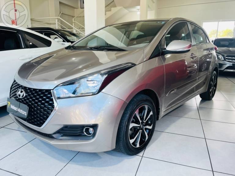 HYUNDAI - HB20 1.6 COMFORT PLUS 16V FLEX 4P MANUAL - 2019/2019 - PRATA - R$ 65.500,00