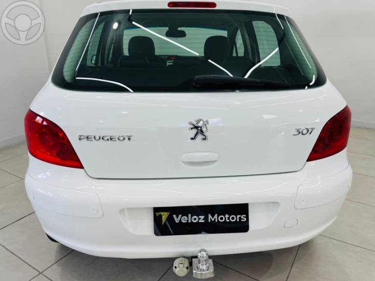 PEUGEOT - 307 2.0 PREMIUM 16V FLEX 4P AUTOMÁTICO - 2011/2012 - BRANCA - R$ 31.990,00
