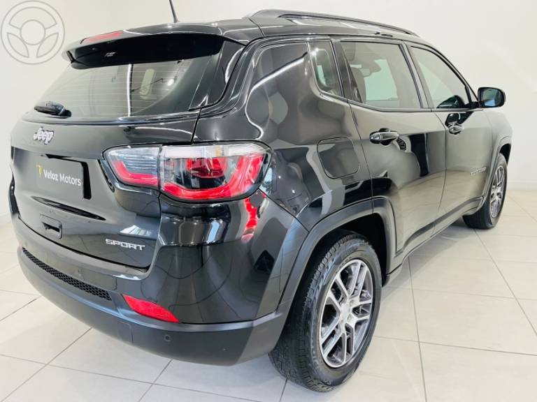 JEEP - COMPASS 2.0 16V FLEX SPORT AUTOMÁTICO - 2018/2019 - PRETA - R$ 98.900,00