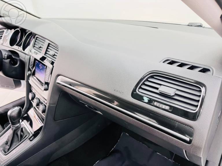 VOLKSWAGEN - GOLF 1.4 TSI HIGHLINE 16V 4P AUTOMÁTICO - 2013/2014 - PRATA - R$ 79.990,00