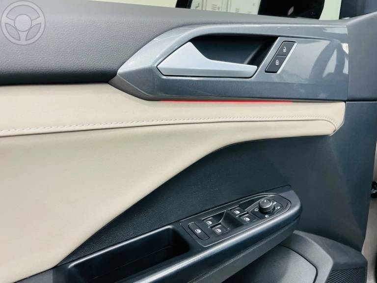 VOLKSWAGEN - TAOS 1.4 16V LAUNCHING TSI FLEX 4P AUTOMÁTICO - 2021/2022 - BEGE - R$ 157.900,00