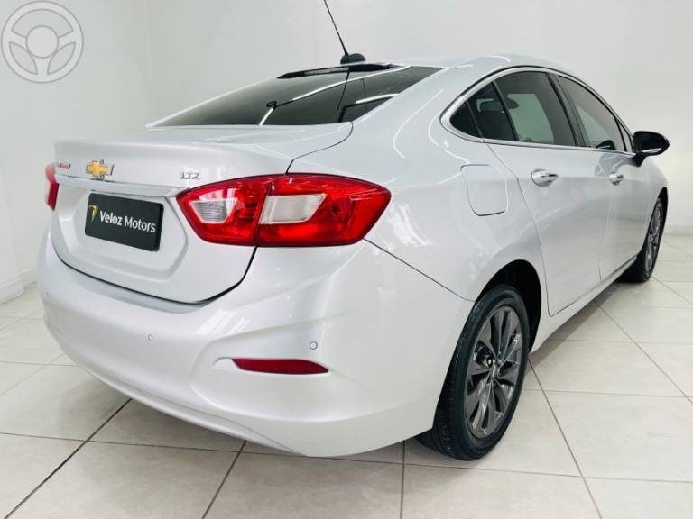 CHEVROLET - CRUZE 1.4 TURBO LTZ 16V FLEX 4P AUTOMÁTICO - 2016/2017 - PRATA - R$ 87.500,00