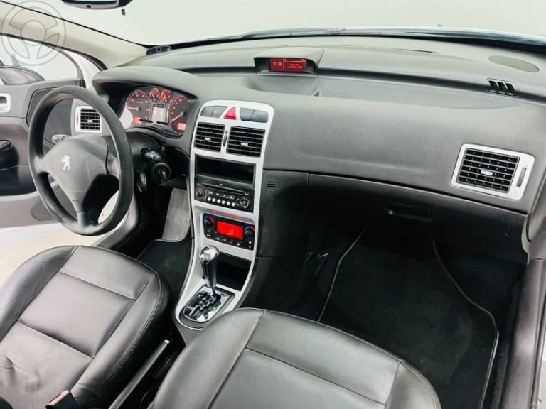 PEUGEOT - 307 2.0 PREMIUM 16V FLEX 4P AUTOMÁTICO - 2011/2012 - BRANCA - R$ 31.990,00