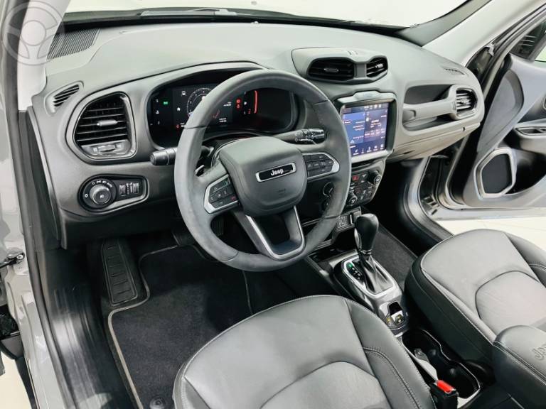 JEEP - RENEGADE 1.3 16V NIGHT EAGLE T270 TURBO FLEX 4P AUTOMÁTICO - 2024/2025 - CINZA - R$ 148.990,00