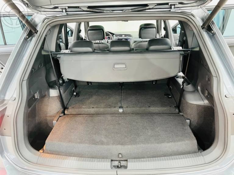 VOLKSWAGEN - TIGUAN 2.0 TSI R-LINE 16V TURBO 4P TIPTRONIC - 2020/2020 - CINZA - R$ 168.990,00