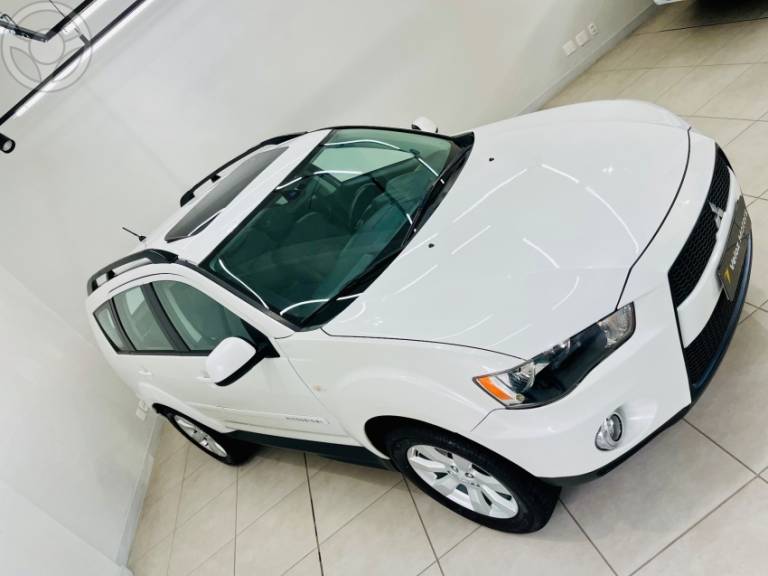 MITSUBISHI - OUTLANDER 2.0 16V 4P AUTOMÁTICO - 2012/2013 - BRANCA - R$ 62.990,00
