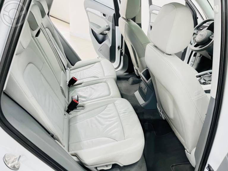 AUDI - Q5 2.0 TFSI AMBIENTE 16V 225CV 4P AUTOMÁTICO - 2015/2016 - BRANCA - R$ 99.990,00
