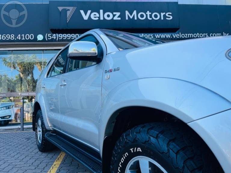 TOYOTA - HILUX SW4 3.0 SRV 4X4 16V TURBO INTERCOOLER DIESEL 4P AUTOMÁTICO - 2006/2007 - PRATA - R$ 108.990,00