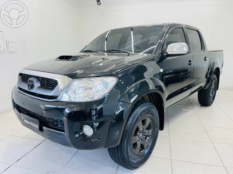 TOYOTA - HILUX 3.0 SRV 4X4 CD 16V TURBO INTERCOOLER DIESEL 4P MANUAL - 2010/2011 - PRETA - R$ 110.500,00
