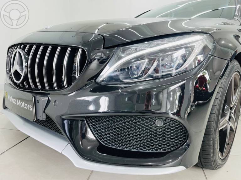 MERCEDES-BENZ - C 250 2.0 CGI SPORT TURBO 16V 4P AUTOMÁTICO - 2015/2016 - PRETA - R$ 153.990,00