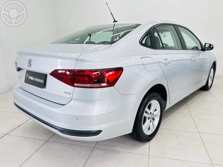 VOLKSWAGEN - VIRTUS 1.6 MSI TOTAL FLEX MANUAL - 2018/2018 - PRATA - R$ 67.500,00