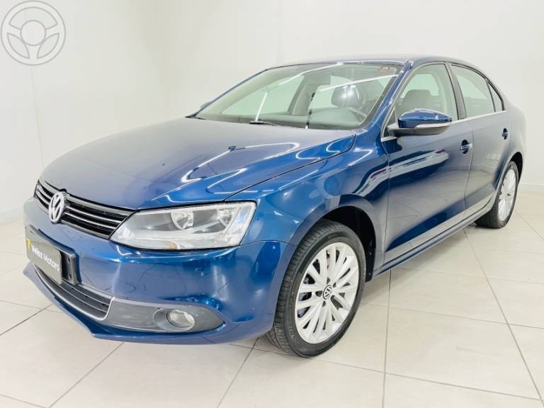 VOLKSWAGEN - JETTA 2.0 TSI HIGHLINE 200CV 4P TIPTRONIC - 2012/2013 - AZUL - R$ 68.900,00