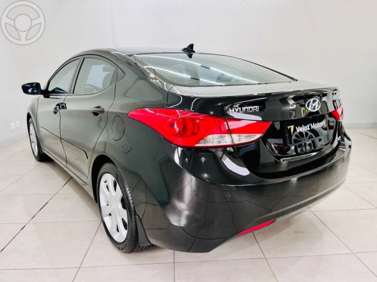 HYUNDAI - ELANTRA 2.0 GLS 16V FLEX 4P AUTOMÁTICO - 2012/2013 - PRETA - R$ 63.900,00