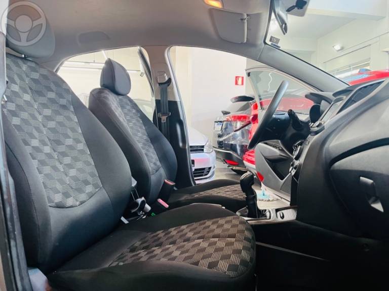 HYUNDAI - HB20 1.6 COMFORT PLUS 16V FLEX 4P MANUAL - 2019/2019 - PRATA - R$ 65.500,00