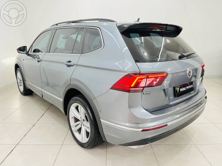 VOLKSWAGEN - TIGUAN 2.0 TSI R-LINE 16V TURBO 4P TIPTRONIC - 2020/2020 - CINZA - R$ 168.990,00