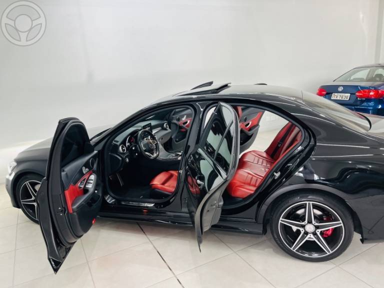 MERCEDES-BENZ - C 250 2.0 CGI SPORT TURBO 16V 4P AUTOMÁTICO - 2015/2016 - PRETA - R$ 153.990,00