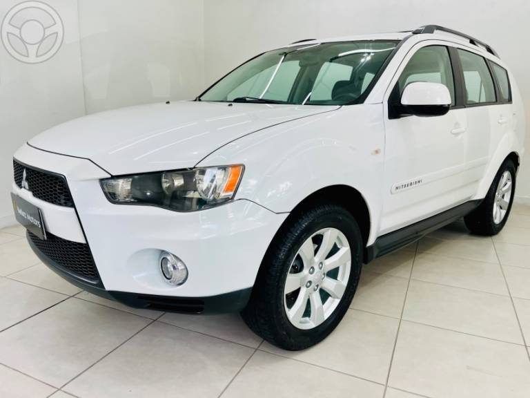 MITSUBISHI - OUTLANDER 2.0 16V 4P AUTOMÁTICO - 2012/2013 - BRANCA - R$ 62.990,00