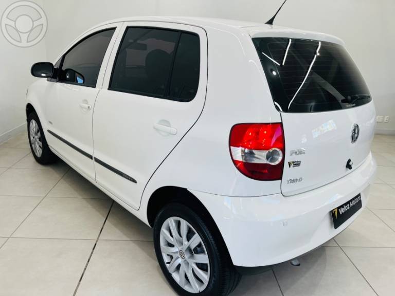 VOLKSWAGEN - FOX 1.0 MI 8V FLEX 4P MANUAL - 2009/2009 - BRANCA - R$ 27.990,00
