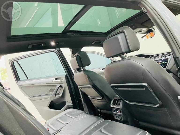 VOLKSWAGEN - TIGUAN 2.0 TSI R-LINE 16V TURBO 4P TIPTRONIC - 2020/2020 - CINZA - R$ 168.990,00