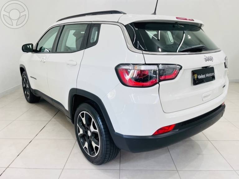 JEEP - COMPASS 2.0 16V FLEX LONGITUDE AUTOMÁTICO - 2018/2019 - BRANCA - R$ 95.990,00