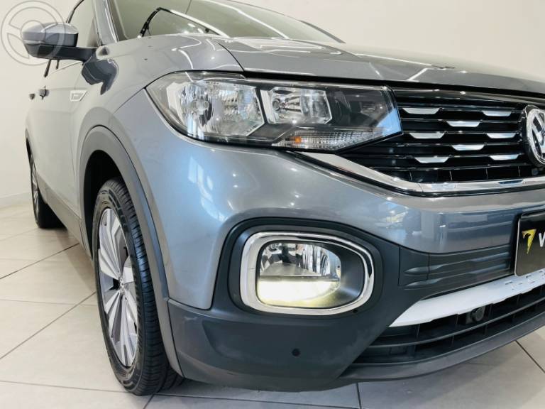 VOLKSWAGEN - T-CROSS 1.4 HIGHLINE TSI 16V FLEX 4P AUTOMÁTICO - 2019/2020 - CINZA - R$ 108.990,00