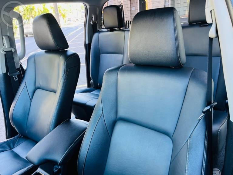 TOYOTA - HILUX 2.8 SRV 4X4 CD 16V DIESEL 4P AUTOMÁTICO - 2020/2020 - PRETA - R$ 197.900,00