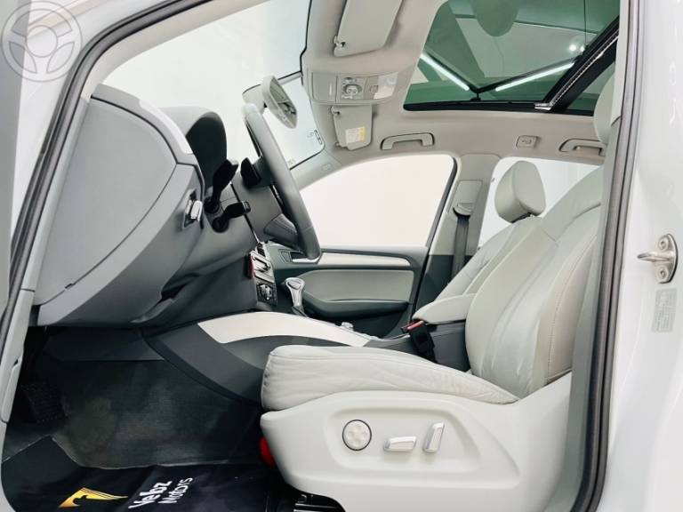 AUDI - Q5 2.0 TFSI AMBIENTE 16V 225CV 4P AUTOMÁTICO - 2015/2016 - BRANCA - R$ 99.990,00