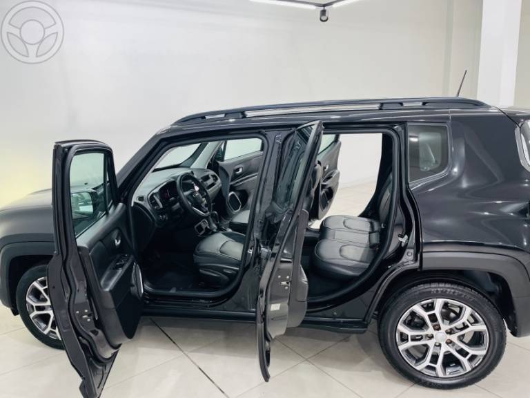 JEEP - RENEGADE 1.3 LONGITUDE T270 TURBO FLEX 4P AUTOMÁTICO - 2022/2023 - PRETA - R$ 114.900,00
