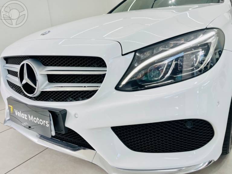 MERCEDES-BENZ - C 250 2.0 CGI SPORT TURBO 16V 4P AUTOMÁTICO - 2016/2016 - BRANCA - R$ 149.990,00