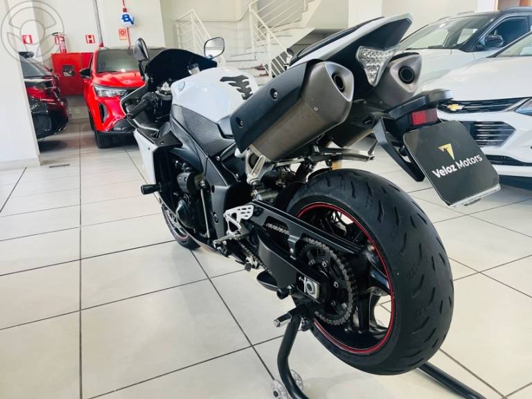 YAMAHA - YZF R1 - 2010/2010 - BRANCA - R$ 39.900,00