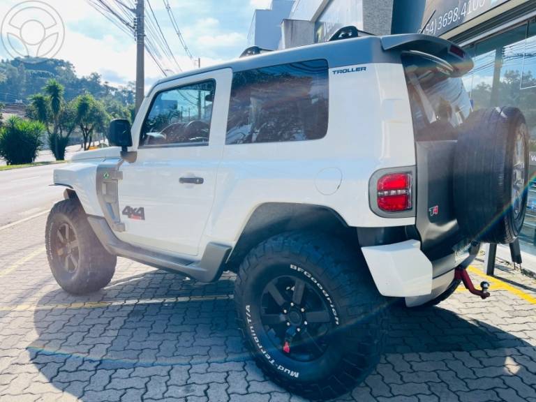 TROLLER - T4 3.2 XLT 4X4 20V TURBO INTERCOOLER DIESEL 2P MANUAL - 2016/2016 - BRANCA - R$ 174.900,00