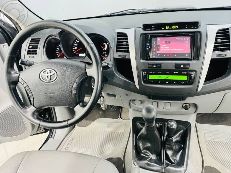 TOYOTA - HILUX 3.0 SRV 4X4 CD 16V TURBO INTERCOOLER DIESEL 4P MANUAL - 2010/2011 - PRETA - R$ 112.990,00