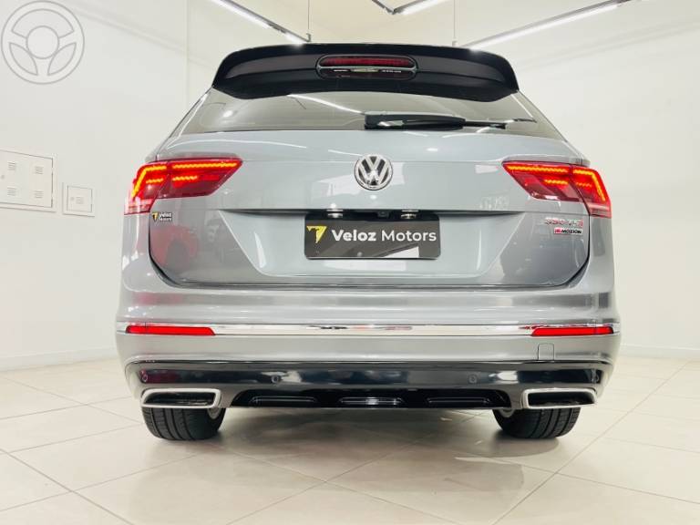 VOLKSWAGEN - TIGUAN 2.0 TSI R-LINE 16V TURBO 4P TIPTRONIC - 2020/2020 - CINZA - R$ 168.990,00