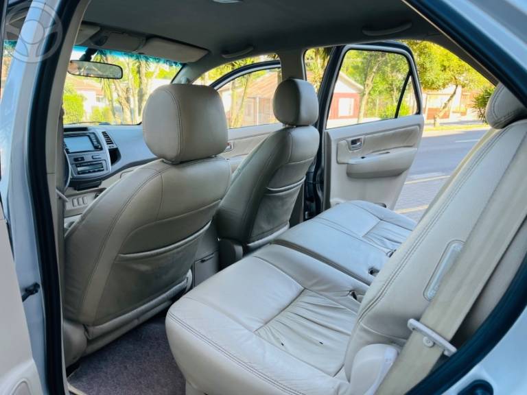 TOYOTA - HILUX SW4 3.0 SRV 4X4 16V TURBO INTERCOOLER DIESEL 4P AUTOMÁTICO - 2006/2007 - PRATA - R$ 108.990,00