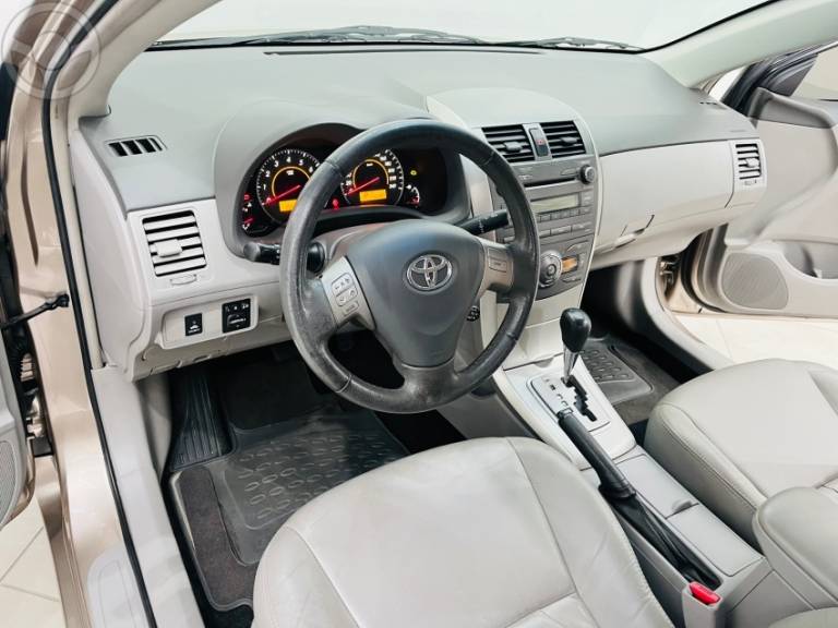 TOYOTA - COROLLA 1.8 XEI 16V FLEX 4P AUTOMÁTICO - 2009/2009 - BEGE - R$ 58.990,00