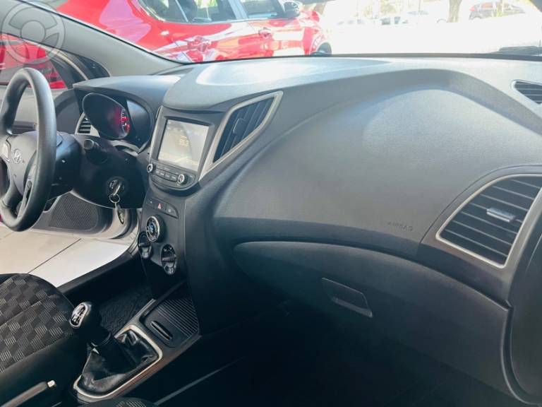 HYUNDAI - HB20 1.6 COMFORT PLUS 16V FLEX 4P MANUAL - 2019/2019 - PRATA - R$ 65.500,00