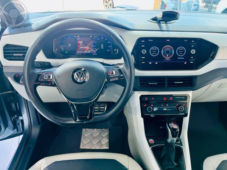 VOLKSWAGEN - T-CROSS 1.4 HIGHLINE TSI 16V FLEX 4P AUTOMÁTICO - 2019/2020 - CINZA - R$ 108.990,00
