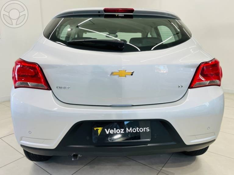 CHEVROLET - ONIX 1.0 MPFI LT 8V FLEX 4P MANUAL - 2019/2019 - PRATA - R$ 58.500,00